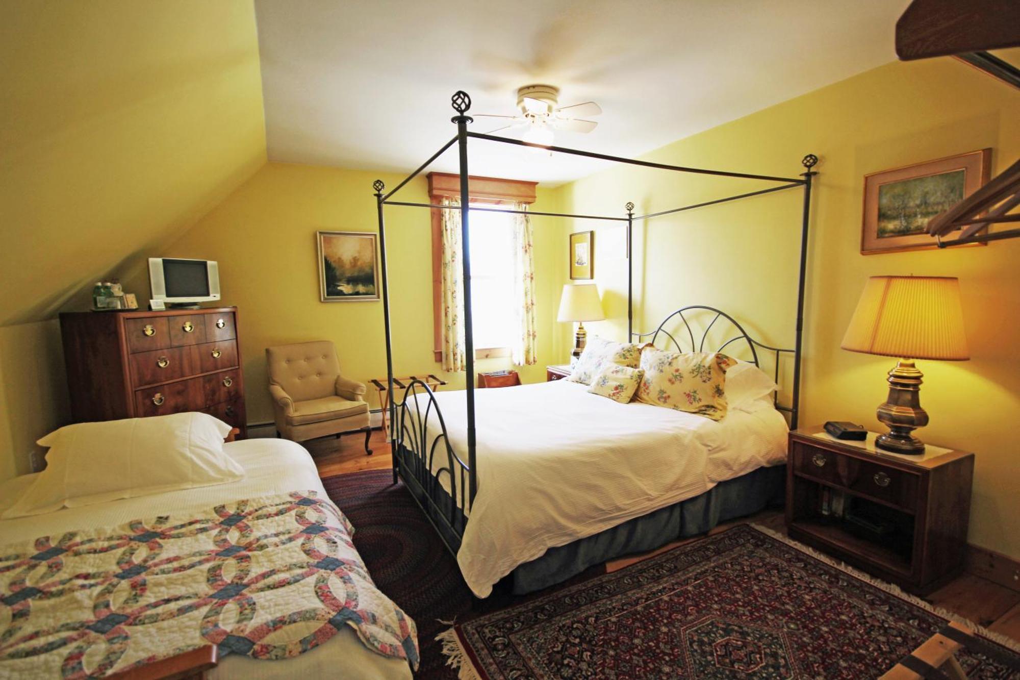 Highland Lake Inn Andover Szoba fotó