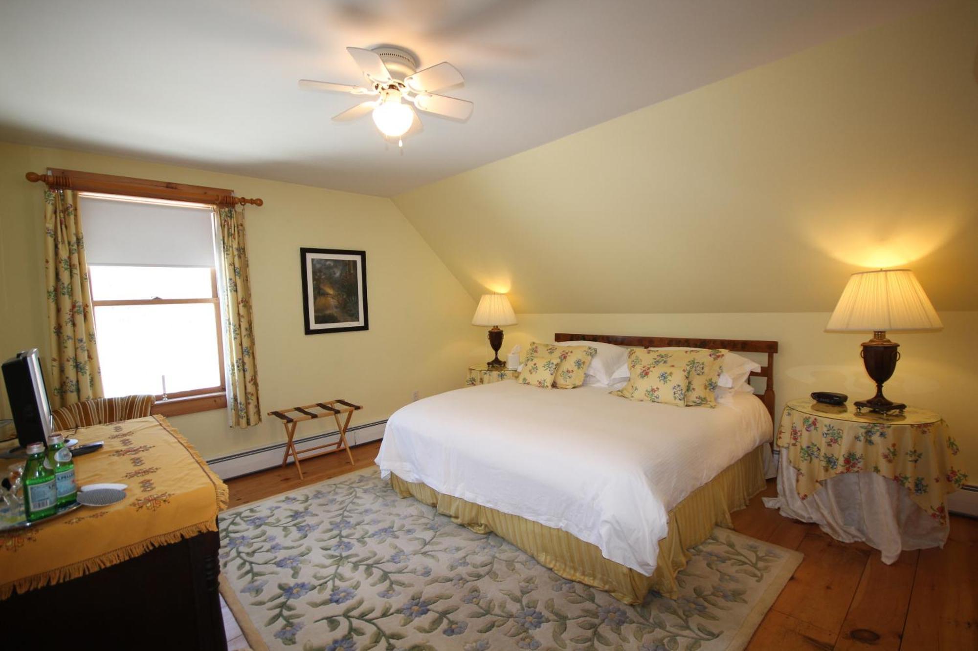Highland Lake Inn Andover Szoba fotó