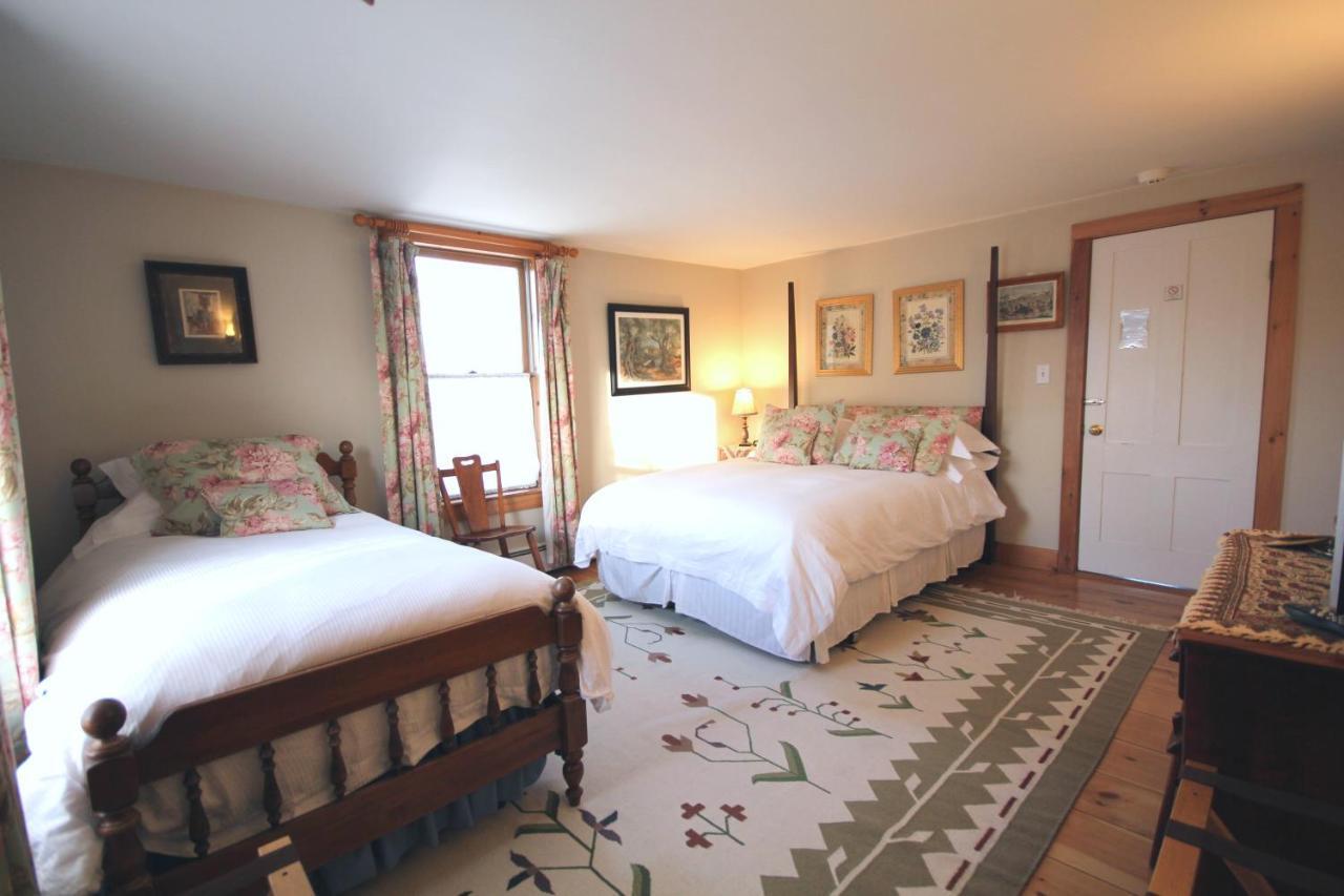 Highland Lake Inn Andover Szoba fotó